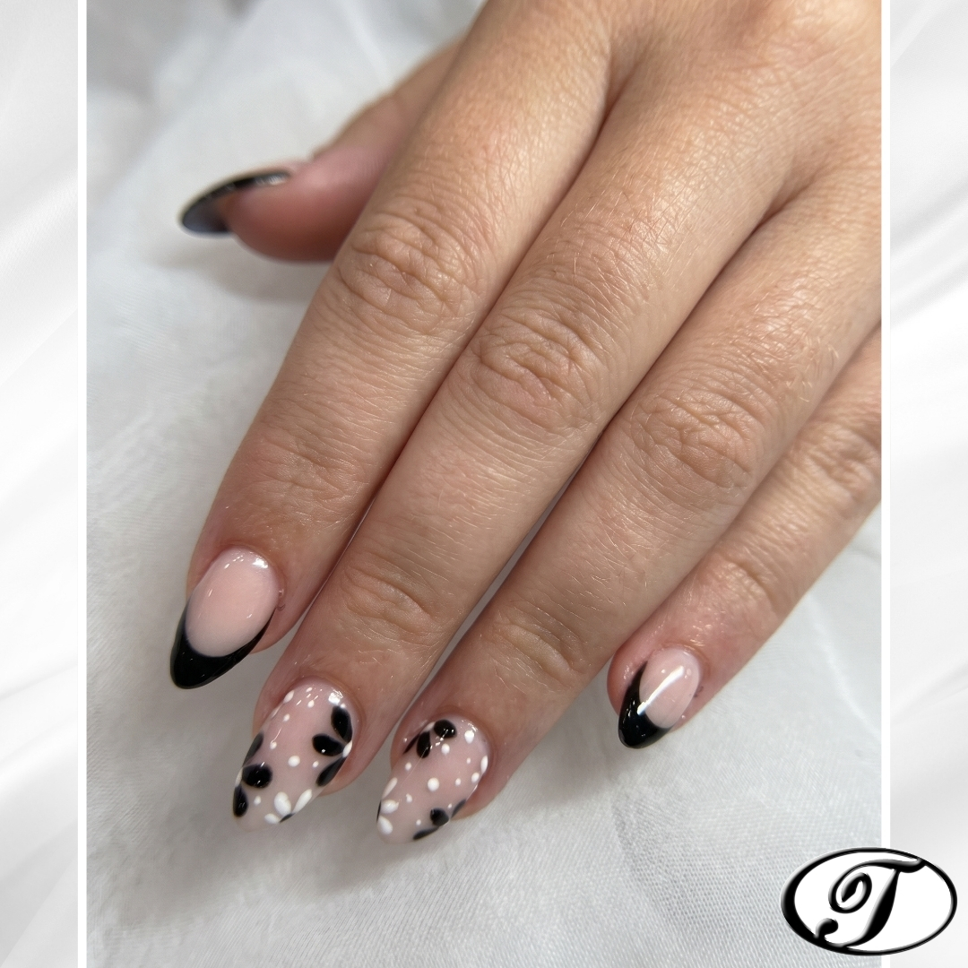 Nail elegance